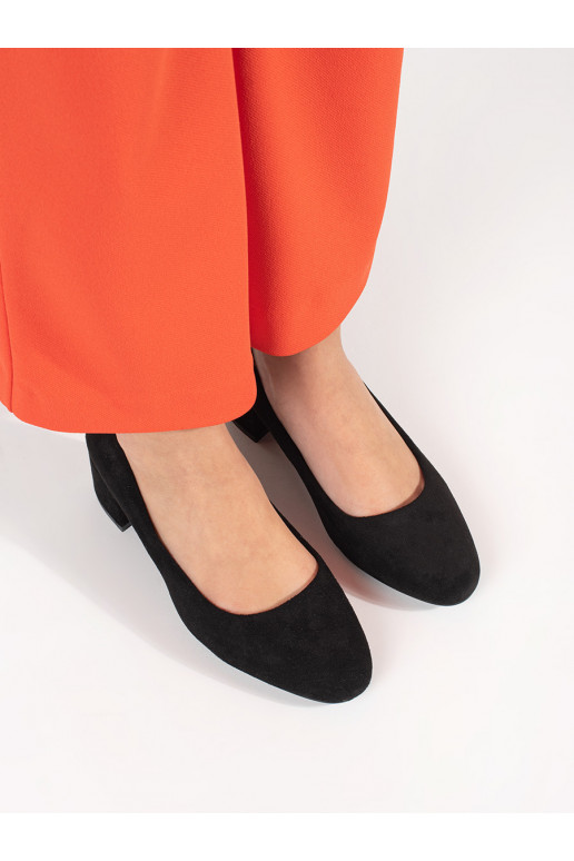 Juodos spalvos iš zomšos aukštakulniai ant kulno Sergio Leone