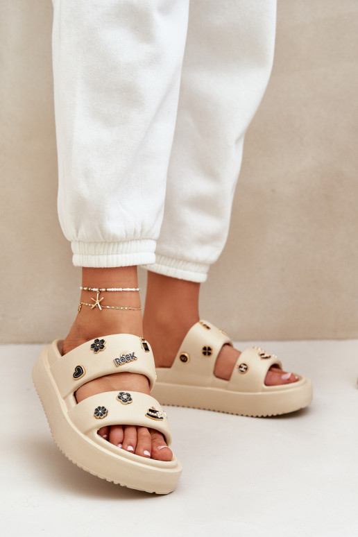  Moteriškos šlepetės Z Przypinkami smėlio spalvos Ravanala