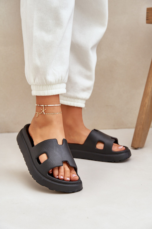  Šlepetės Juodos spalvos Neladith