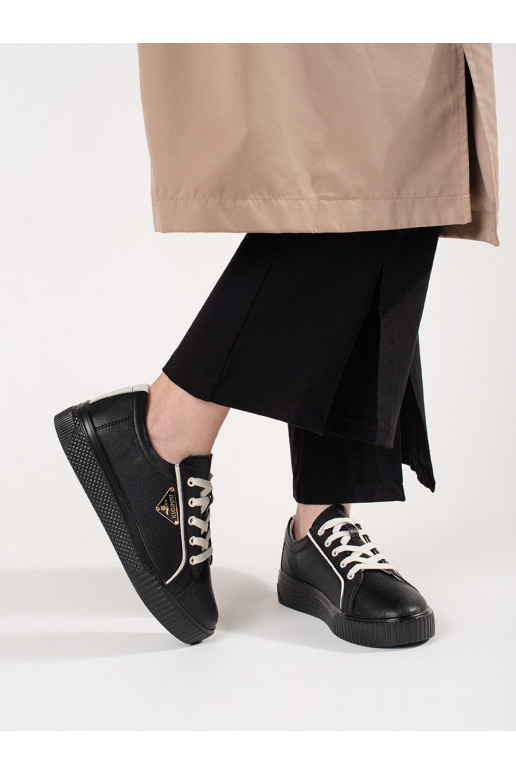   juodos spalvos  modelio batai su masyviu kulnu