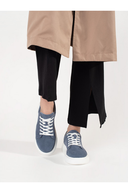 mėlynos spalvos    modelio batai su masyviu kulnu