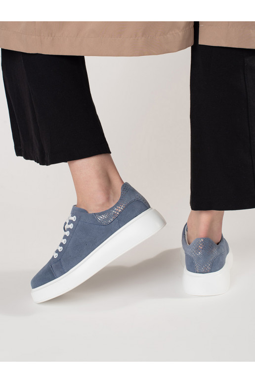 mėlynos spalvos    modelio batai su masyviu kulnu