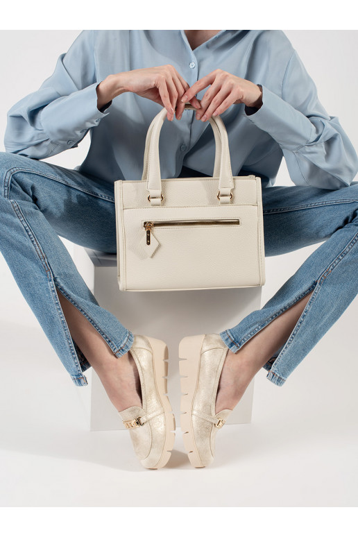 aukso spalvos mokasinai  su dekoratyvine grandinėle