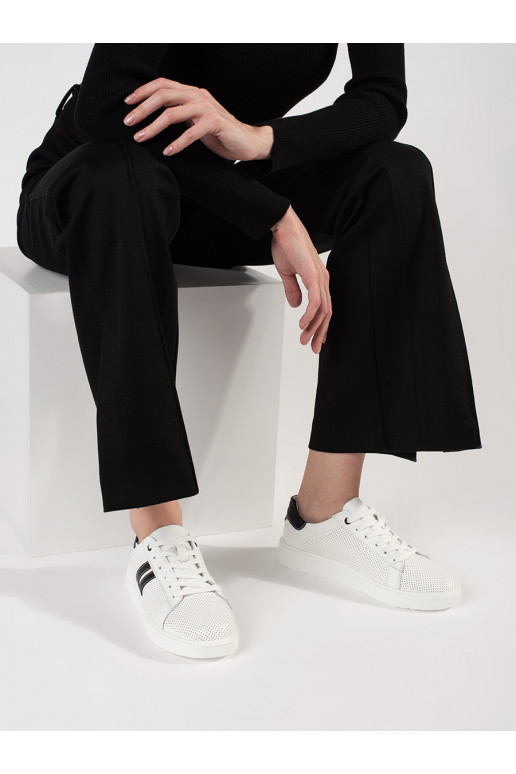 Baltos spalvos sportiniai bateliai  