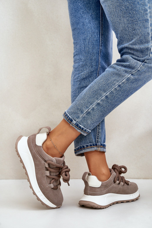 Smėlio spalvos zomšiniai sneakersai Smėlio spalvos zomšiniai sneakersai