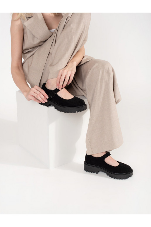 Juodos spalvos pusbačiai su platforma iš zomšos Juodos spalvos pusbačiai su platforma iš zomšos