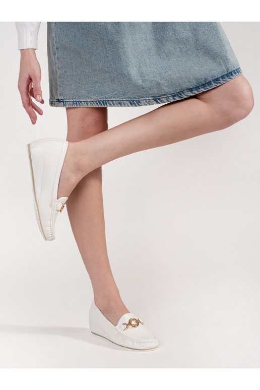 baltos spalvos mokasinai  ze m zdobieniem