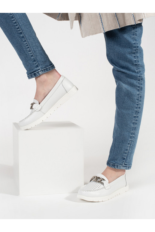   baltos spalvos mokasinai su grandinėle su platforma