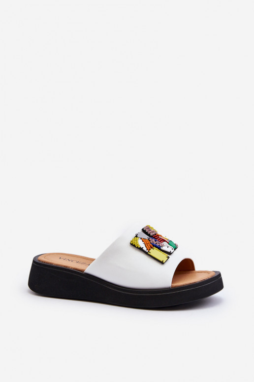 Šlepetės  su ornamentais baltos spalvos Asames