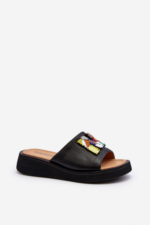 Šlepetės  su ornamentais Juodos spalvos Asames