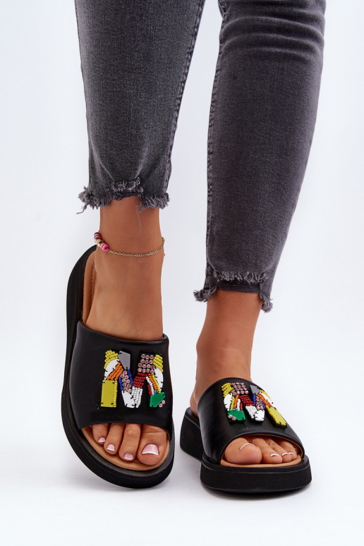 Šlepetės  su ornamentais Juodos spalvos Asames