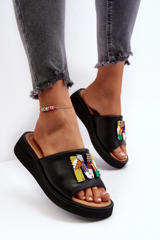 Šlepetės  su ornamentais Juodos spalvos Asames