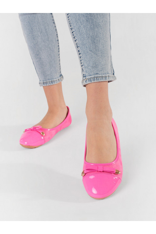 rožinės spalvos  balerinos z lakierowanym noskiem