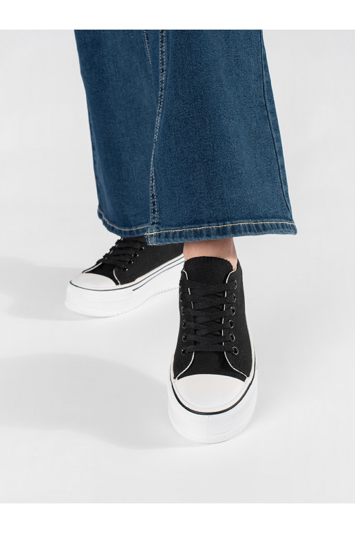 Juodos spalvos klasikinio modelio moteriški sportbačiai su masyviu kulnu