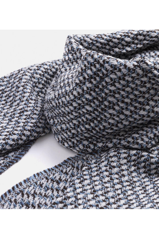 Raudonas šalikas, „Aria" Raudonas šalikas, „Aria"