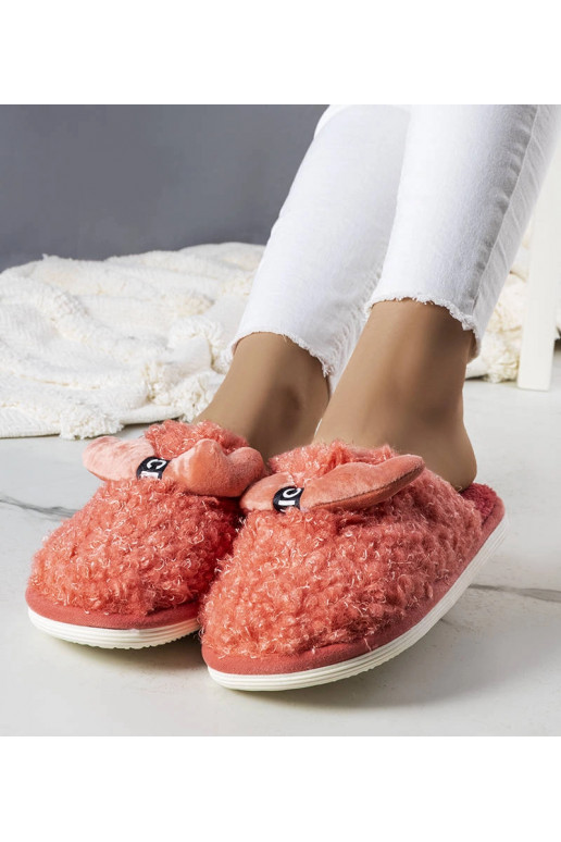 Rosny tamsiai rožinės spalvos kailio...