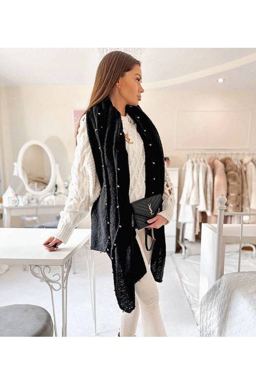 Yvonne skara su juodais karoliukais