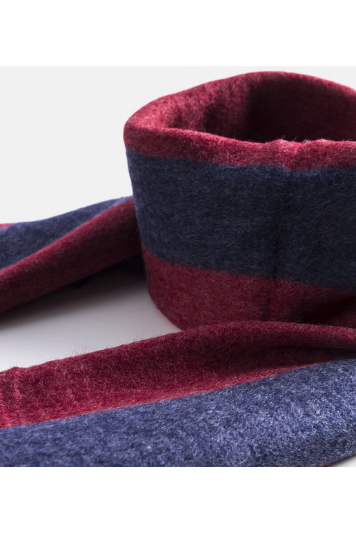 Tamsiai mėlynos ir raudonos spalvos... Tamsiai mėlynos ir raudonos spalvos...