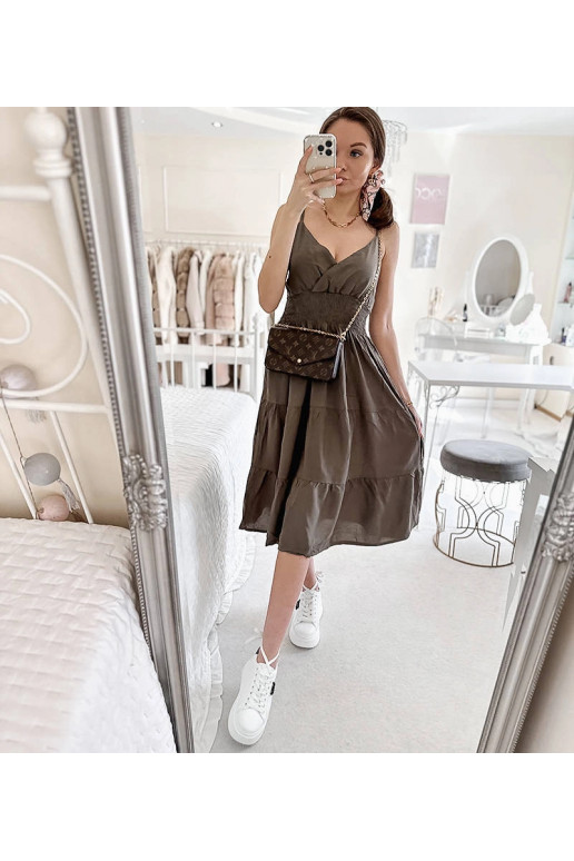 Žalia platėjanti suknelė Yvon Žalia platėjanti suknelė Yvon