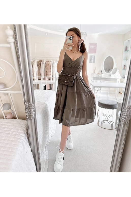 Žalia platėjanti suknelė Yvon Žalia platėjanti suknelė Yvon