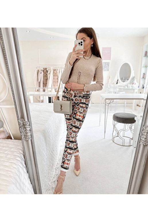 Aya kelių spalvų raštuotos kelnės