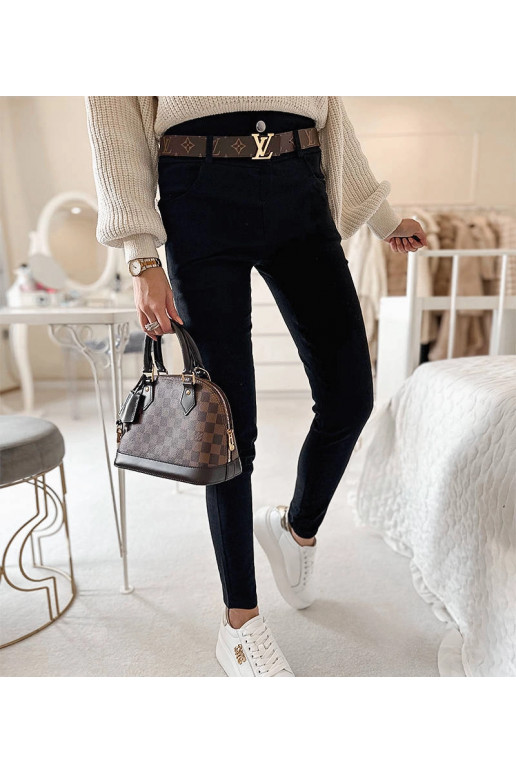 Juodi antblauzdžiai, dekoruoti...