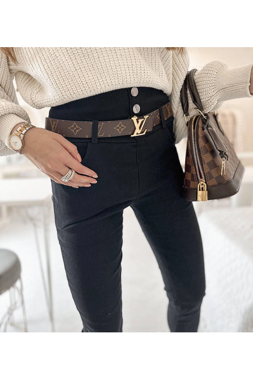 Juodi antblauzdžiai, dekoruoti...