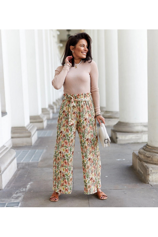 Smėlio spalvos moteriškos plačios...