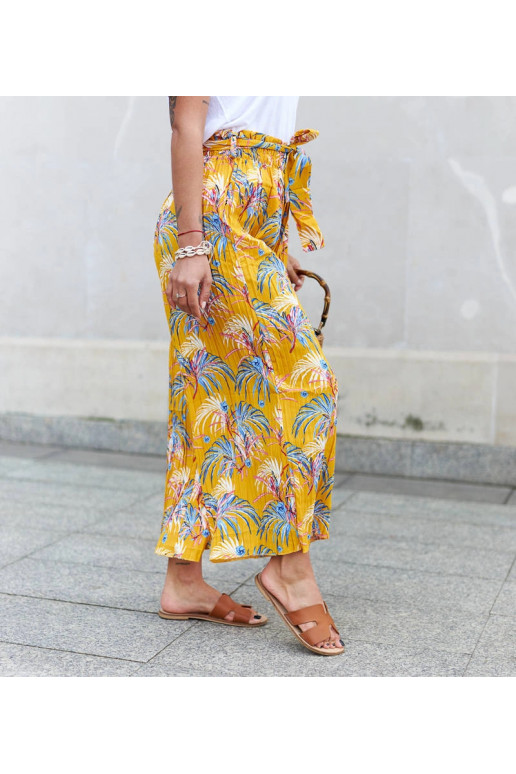 Geltonos moteriškos plačios...