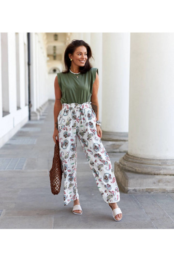 Baltos gėlėtos plačios...