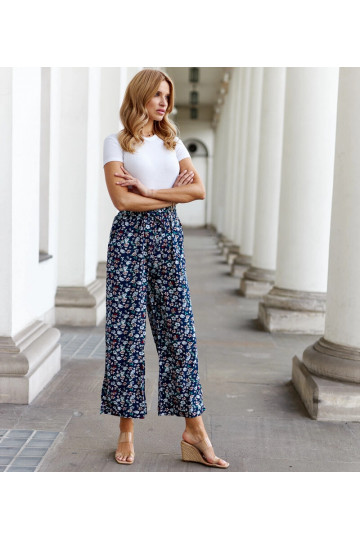 Juodos gėlėtos plačios...