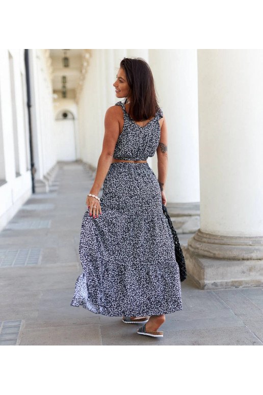 Juodas komplektas su viršumi ir... Juodas komplektas su viršumi ir...