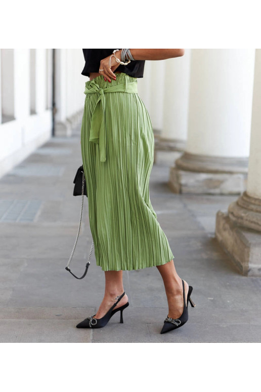 Šviesiai žalios plačios klostuotos... Šviesiai žalios plačios klostuotos...