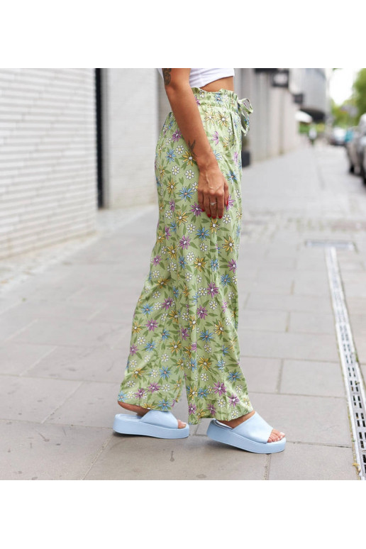 Žalios gėlėtos plačios kelnės Vertemate Žalios gėlėtos plačios kelnės Vertemate