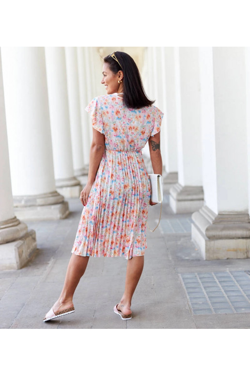 Ottavio rožinė, gėlėta, klostuota... Ottavio rožinė, gėlėta, klostuota...