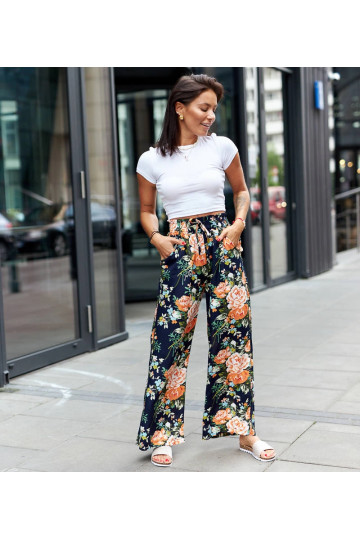 Tamsiai mėlynos plačios...