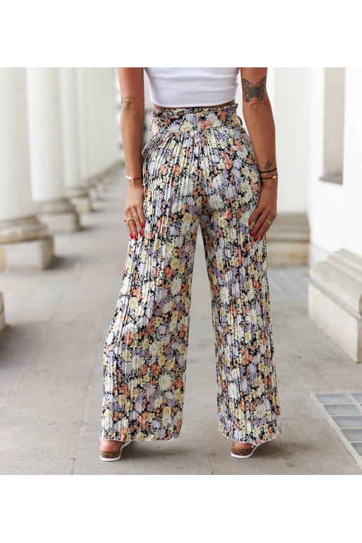 Juodos gėlėtos klostuotos kelnės Cesate