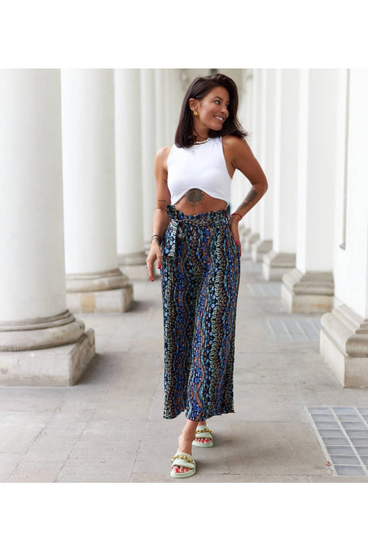 „Archimede“ tamsiai mėlynos plačios... „Archimede“ tamsiai mėlynos plačios...