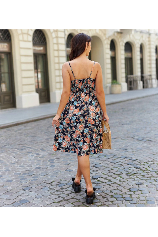 Juoda Laccio suknelė be petnešėlių su... Juoda Laccio suknelė be petnešėlių su...