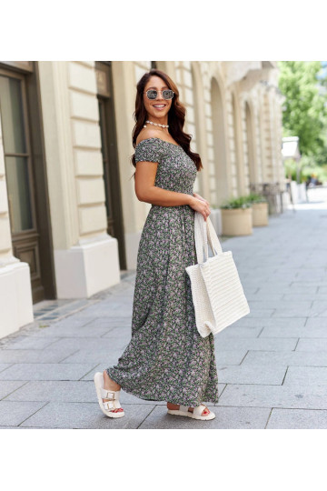 Juoda suknelė su... 2