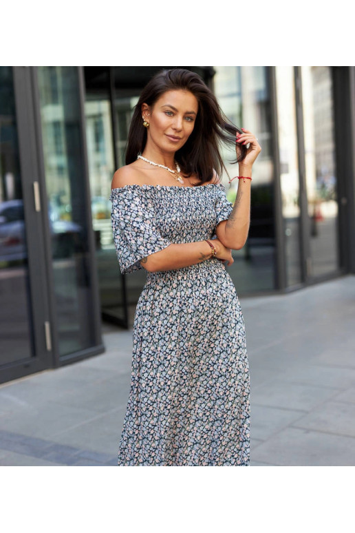 Tamsiai mėlyna gėlėta maxi suknelė... Tamsiai mėlyna gėlėta maxi suknelė...