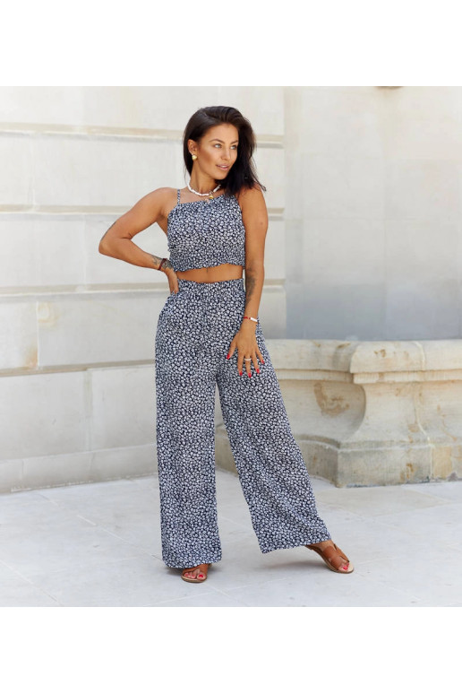 Juodas komplektas su viršeliu ir...