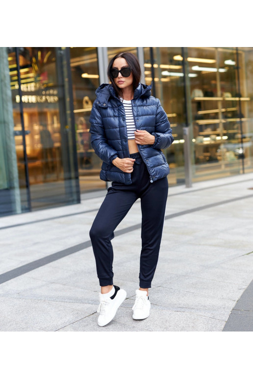 Berta tamsiai mėlyna blizganti striukė