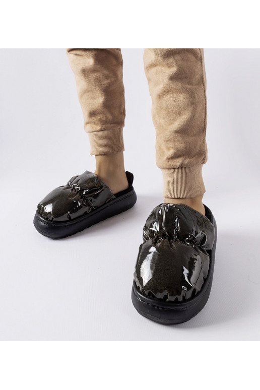 Juodos izoliuotos šlepetės Big Star... Juodos izoliuotos šlepetės Big Star...