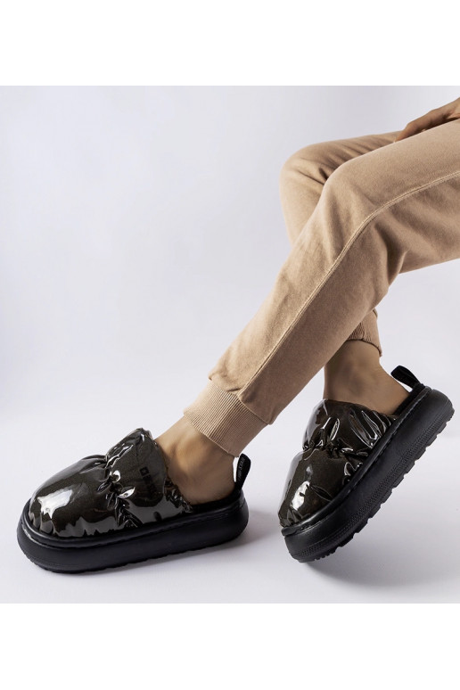 Juodos izoliuotos šlepetės Big Star... Juodos izoliuotos šlepetės Big Star...