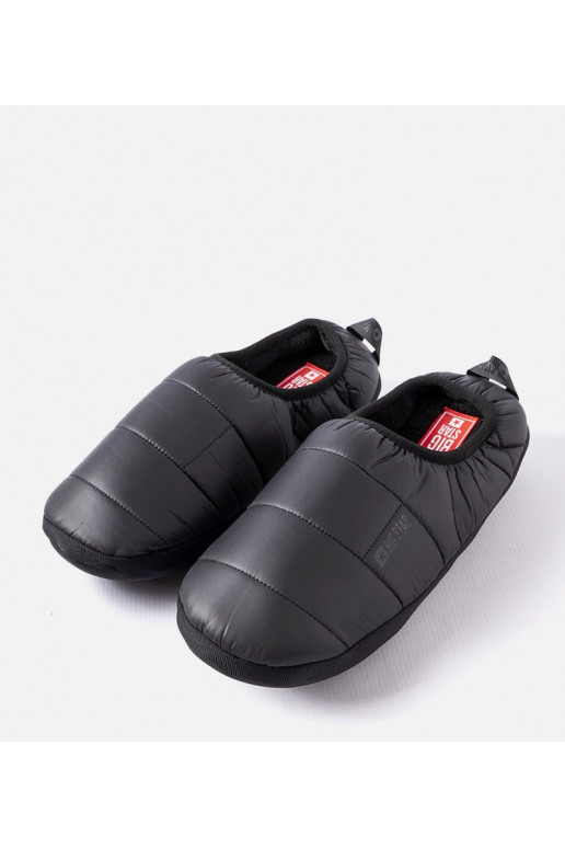 Juodos izoliuotos vyriškos šlepetės... Juodos izoliuotos vyriškos šlepetės...