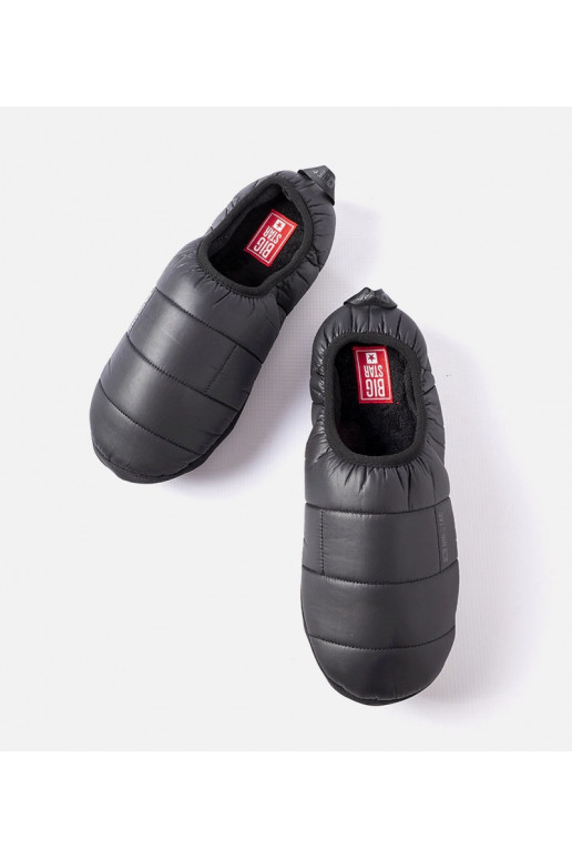 Juodos izoliuotos vyriškos šlepetės... Juodos izoliuotos vyriškos šlepetės...