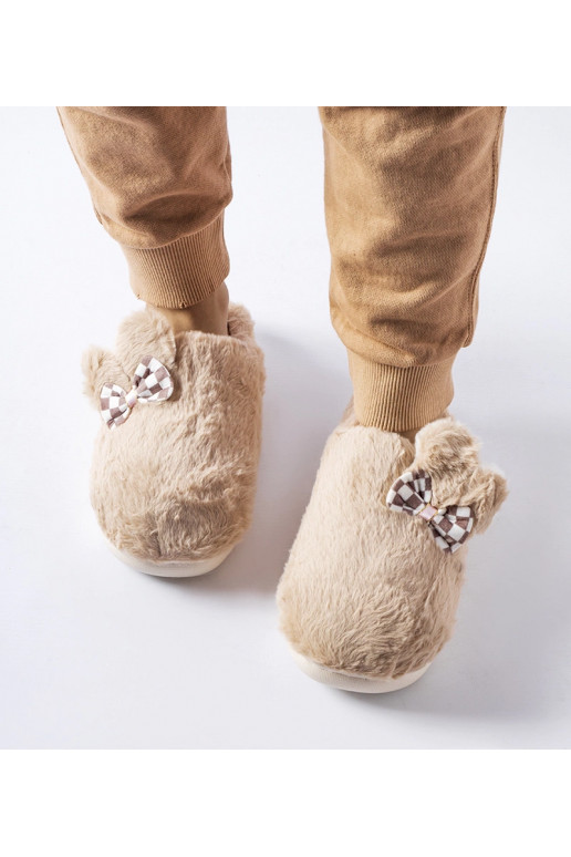 Smėlio spalvos izoliuotos moteriškos... Smėlio spalvos izoliuotos moteriškos...