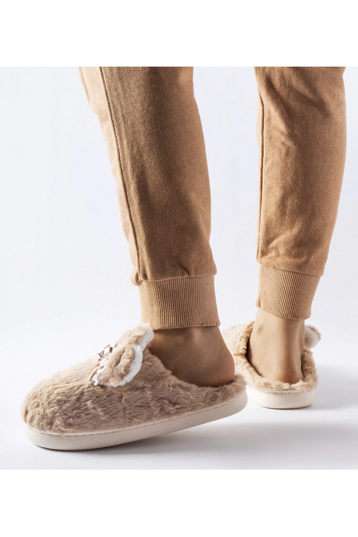 Smėlio spalvos izoliuotos moteriškos... Smėlio spalvos izoliuotos moteriškos...