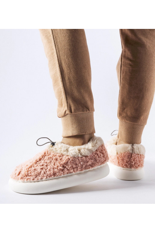 Rožinės šiltos šlepetės su uždaru...